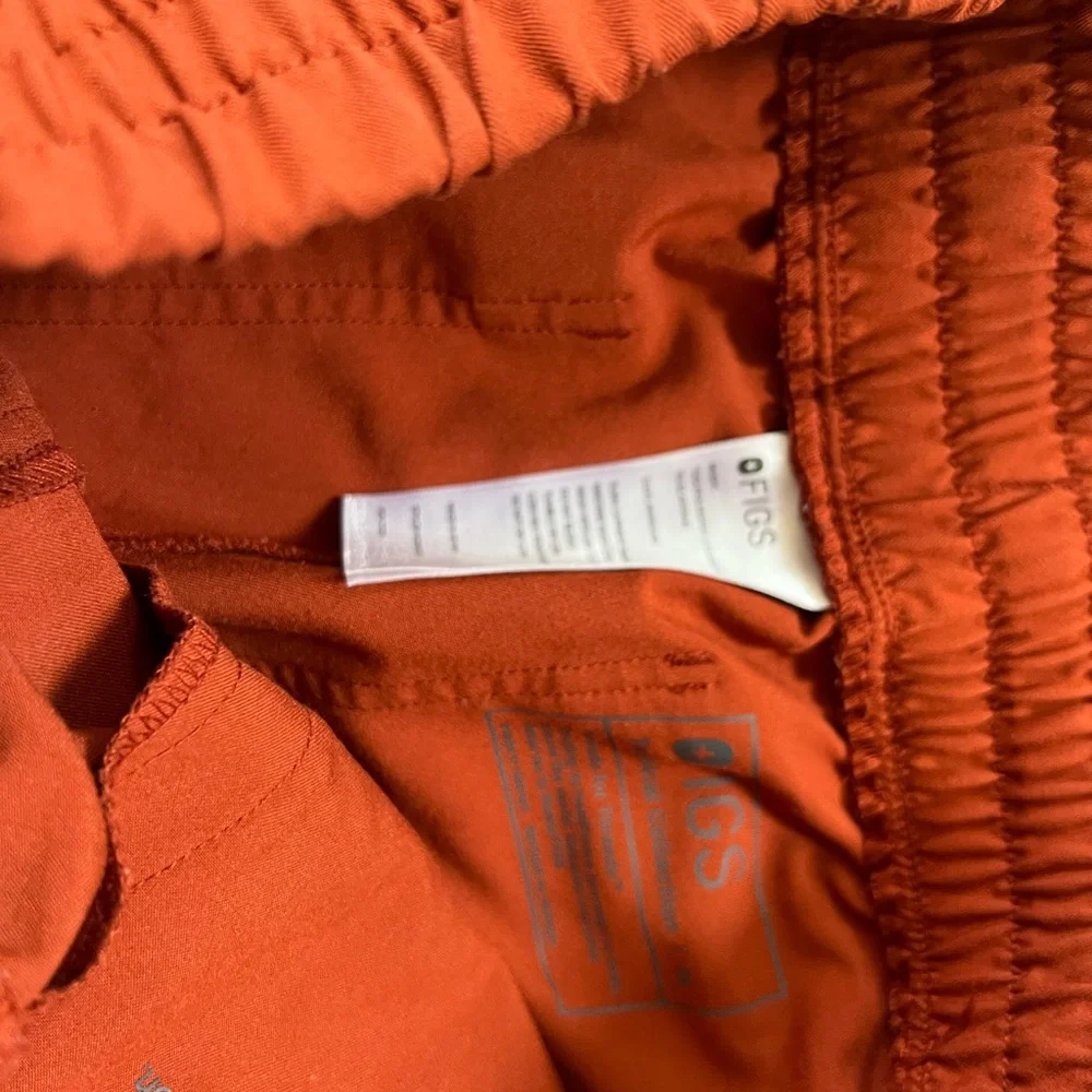 Figs Scrubs in Auburn Limited Edition - Picture 3 of 4